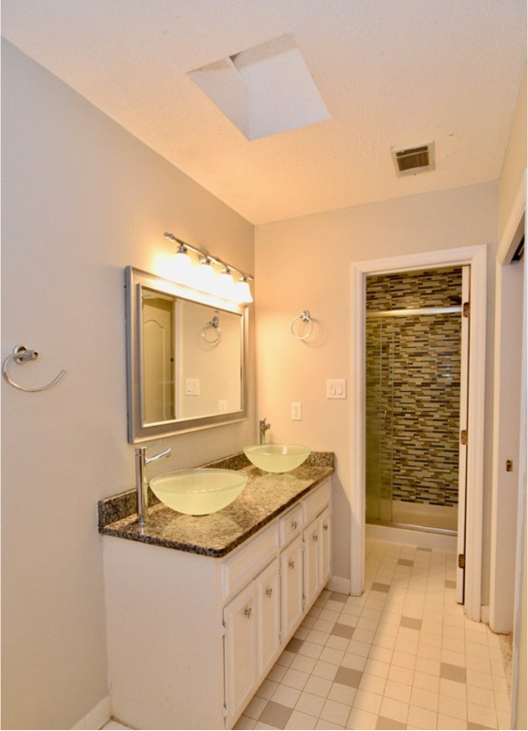 577 Hunterdale Rd - Photo 3 of 9