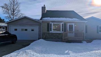 featured image of 916 Avenue E Nw