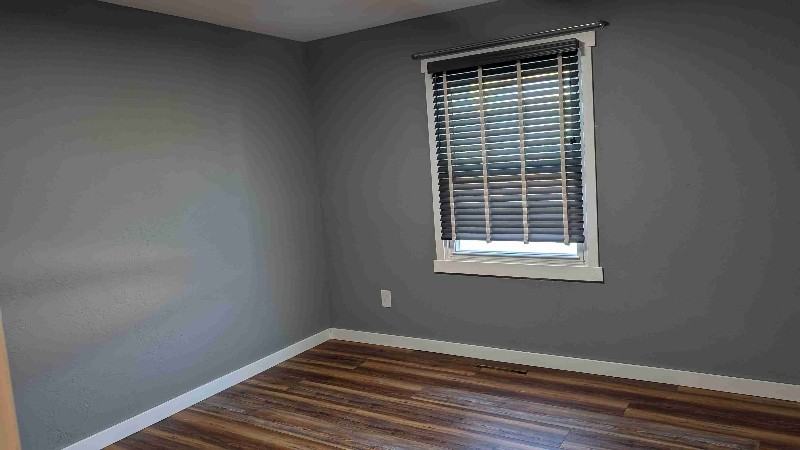 916 Avenue E Nw - Photo 7 of 13