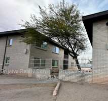 featured image of 1401 S Woodland Ave