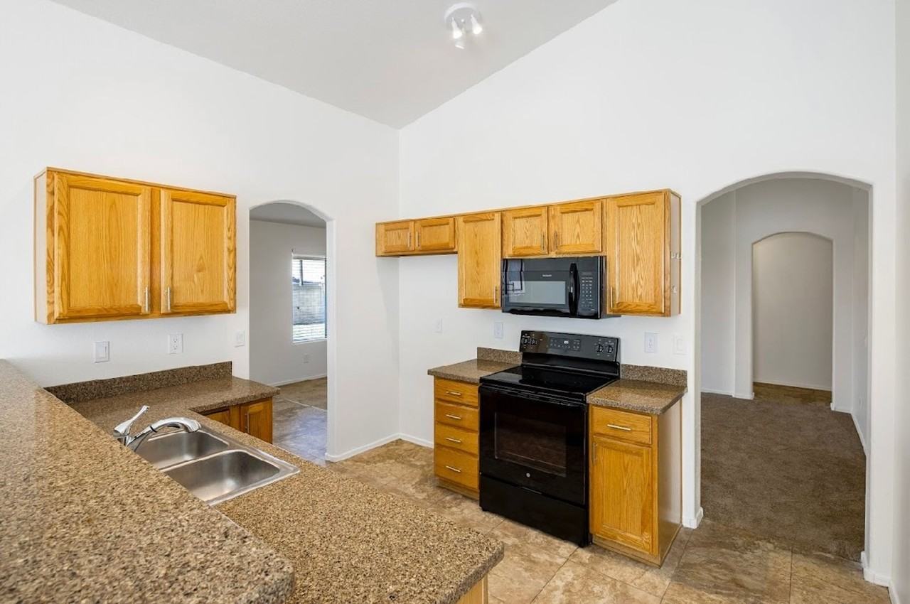 3106 N Sea Pnes - Photo 4 of 18