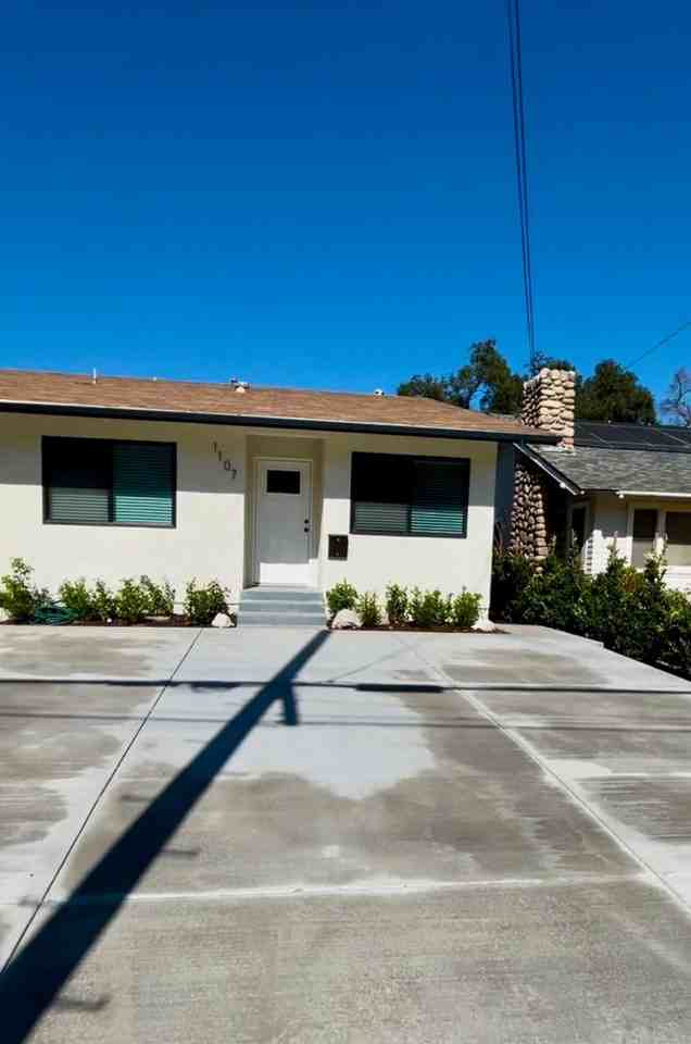 1107 Ojai Rd - Photo 2 of 7