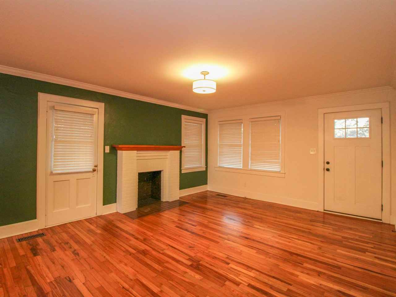 426 Rogers St - Photo 6 of 33