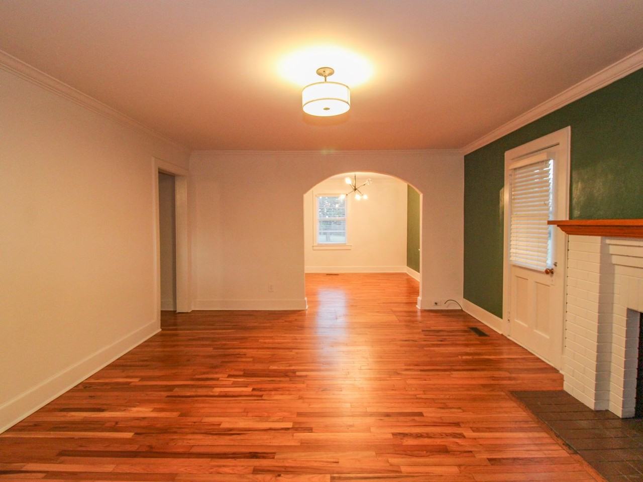 426 Rogers St - Photo 7 of 33