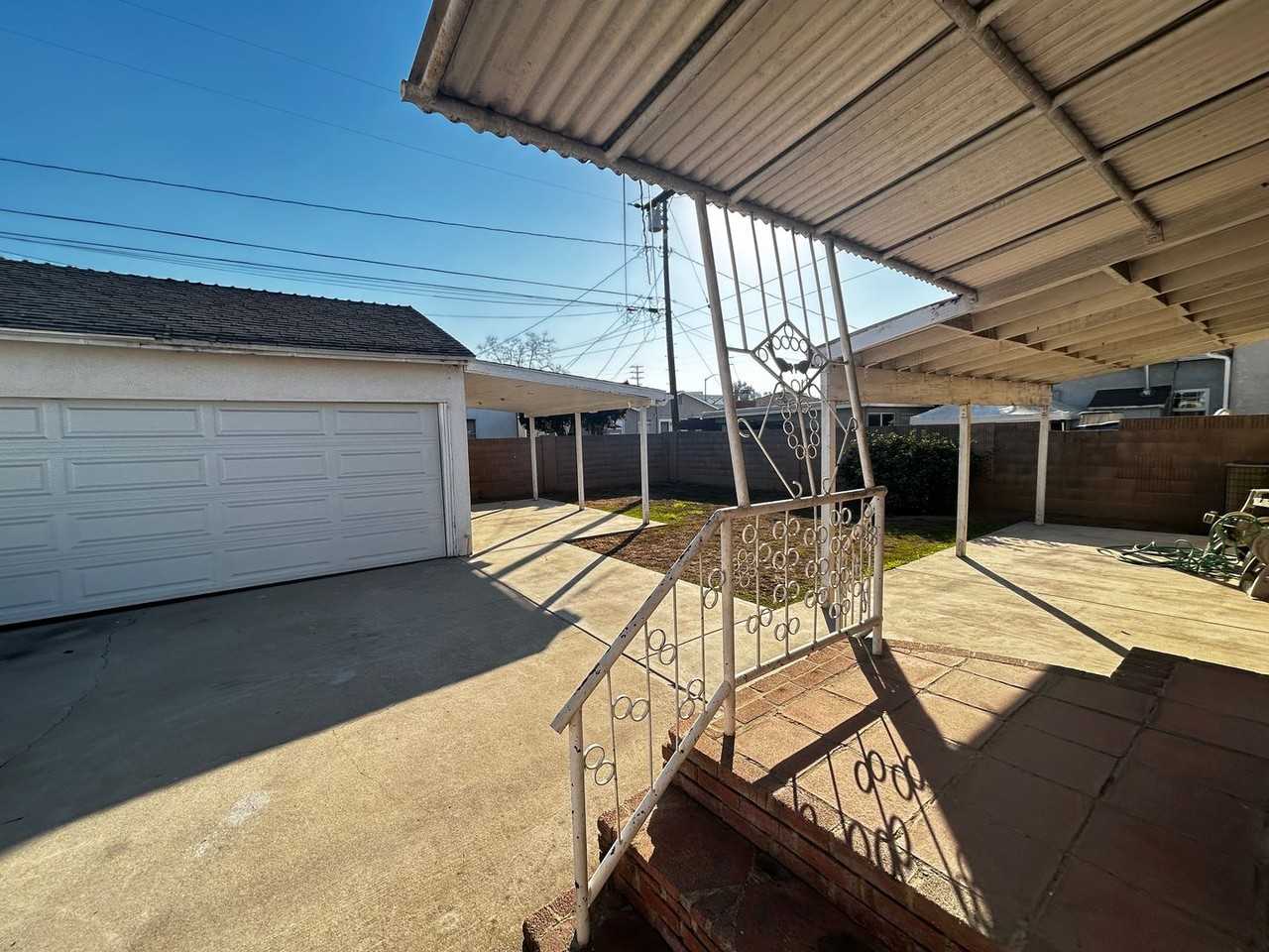 4110 Brock Ave - Photo 2 of 16