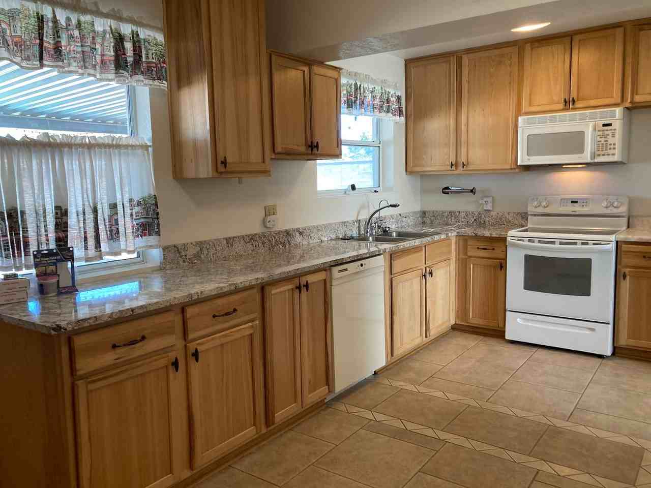 3862 W North Aire Pl - Photo 3 of 17