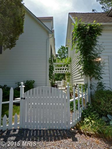 25536 Vista Rd - Photo 3 of 30