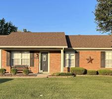 featured image of 1205 Pebble Creek Dr #NA