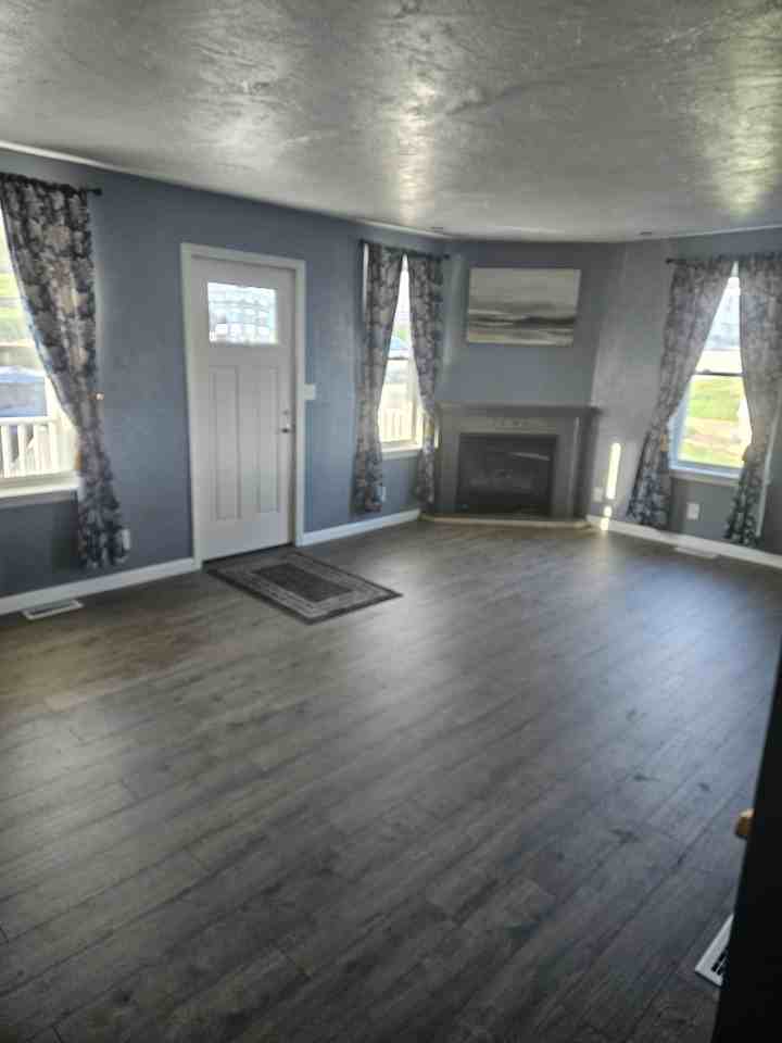 1214 8th Ave #NA - Photo 3 of 16