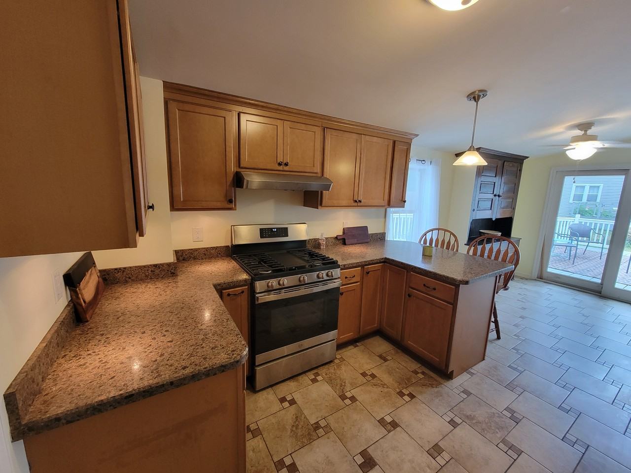 123 S Green St #A - Photo 2 of 23