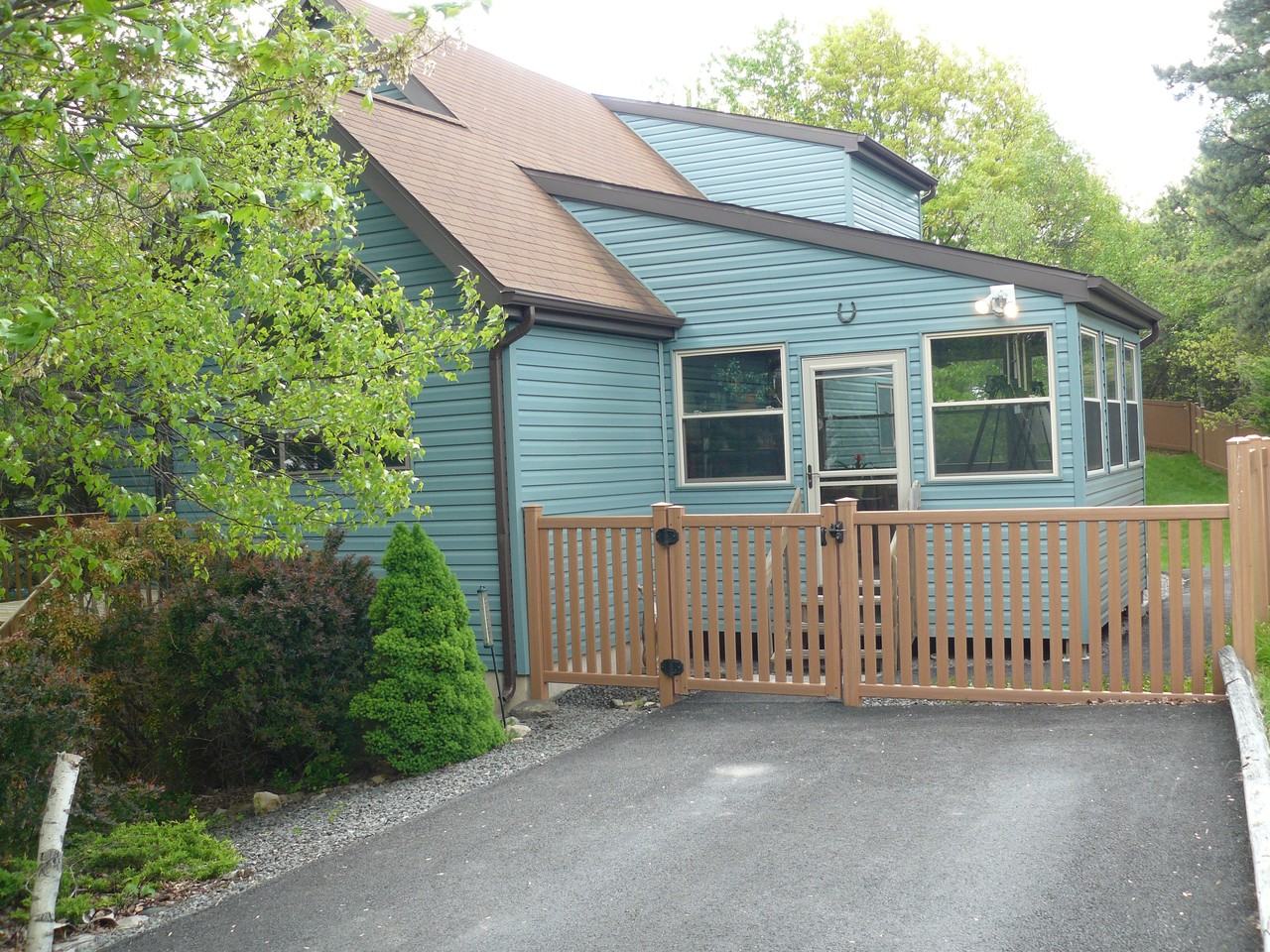 1084 Clover Rd - Photo 2 of 3