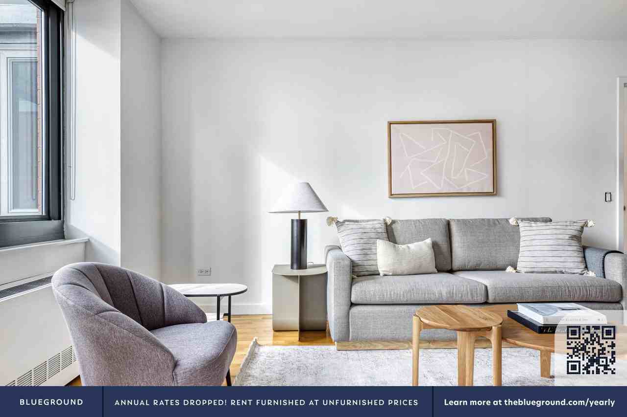 105 Duane Street - Photo 3 of 36