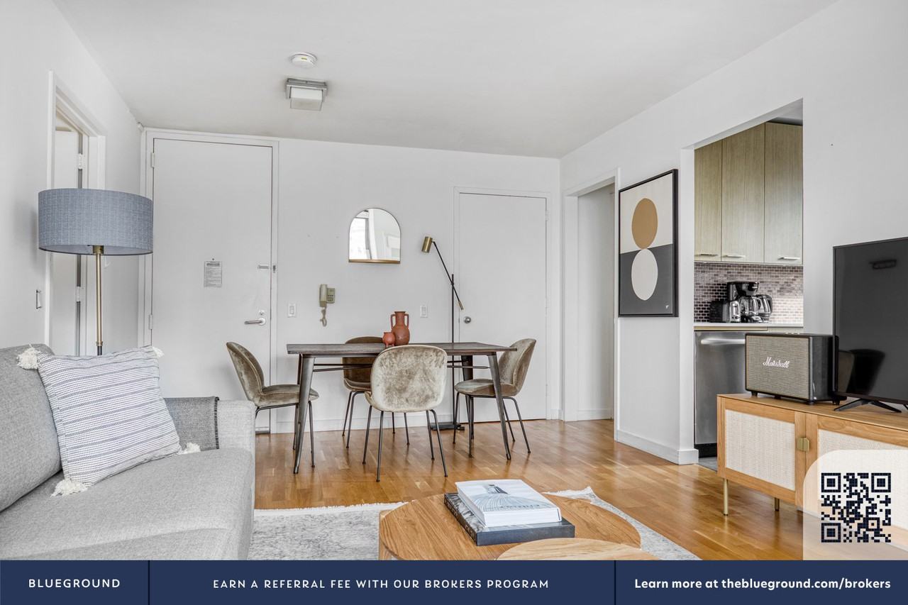 105 Duane Street - Photo 4 of 36