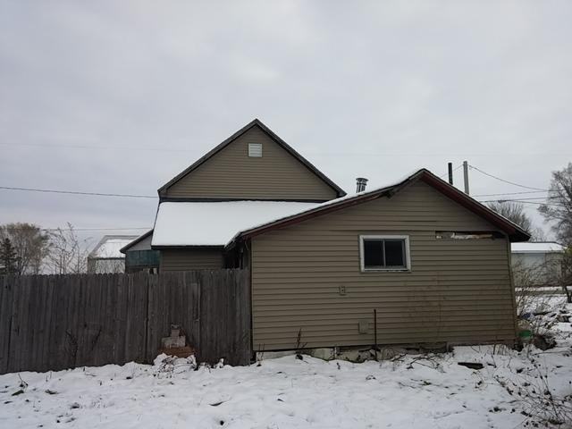 630 Chesaning St - Photo 2 of 2