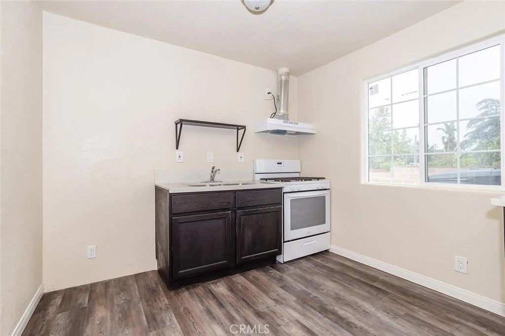 12969 Montford St - Photo 5 of 11