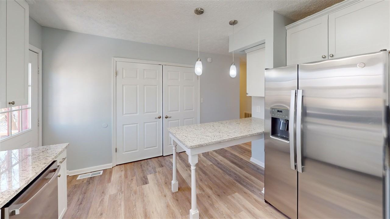 729 Jennings Ct - Photo 6 of 12