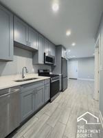 featured image of 926 W 32nd Pl #1R