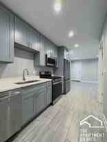 926 W 32nd Pl #1R - Photo 1 of 1