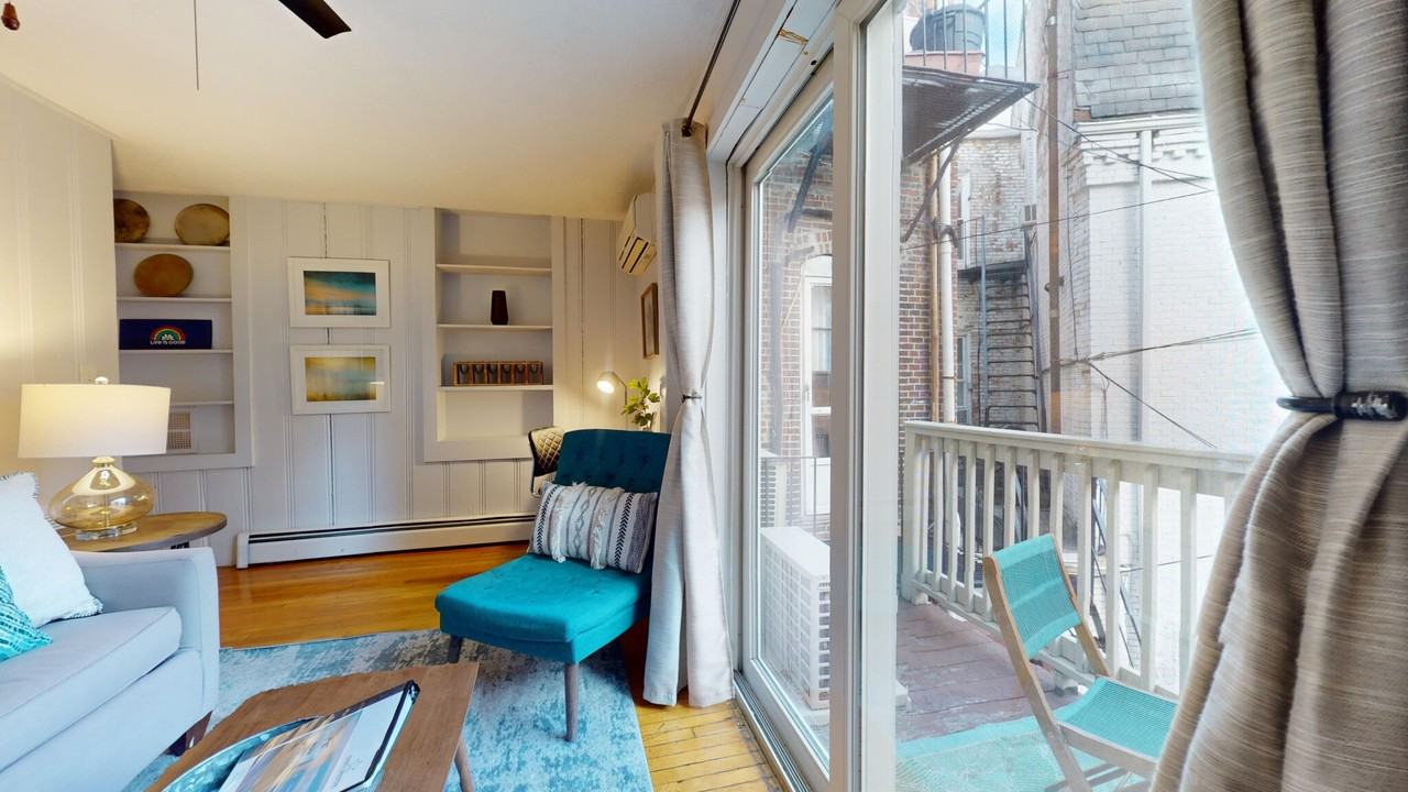 282 Washington St #2 - Photo 4 of 21