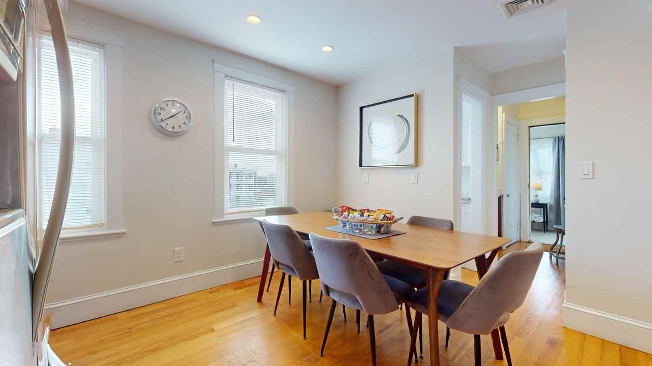 33 Clay St #3 - Photo 7 of 31