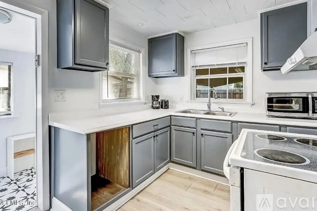 5630 Cruz Rd Fl 32207 - Photo 2 of 17