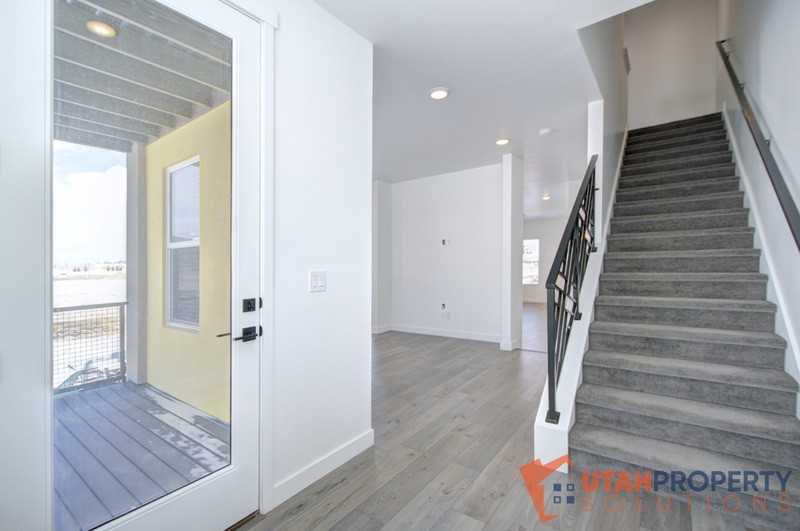 10821 S Lake Run Rd - Photo 3 of 25