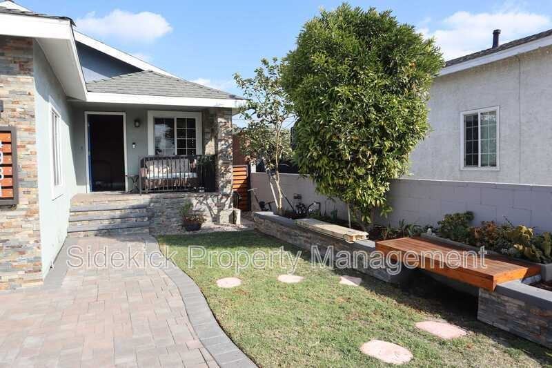 4931 Jillson St - Photo 3 of 25