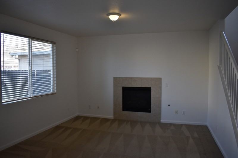 455 Beckman Way - Photo 7 of 33