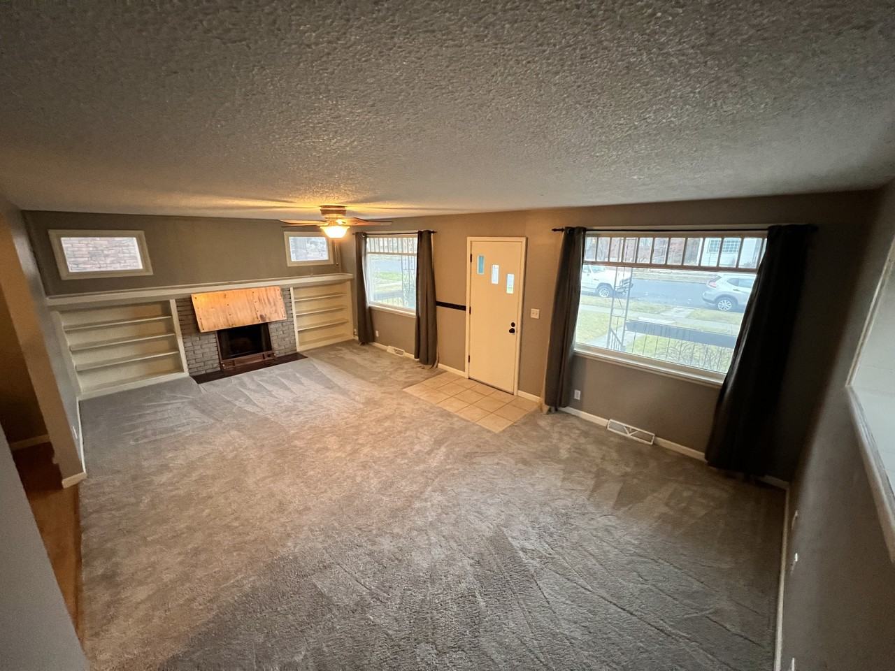 2523 N Stevens St - Photo 2 of 12