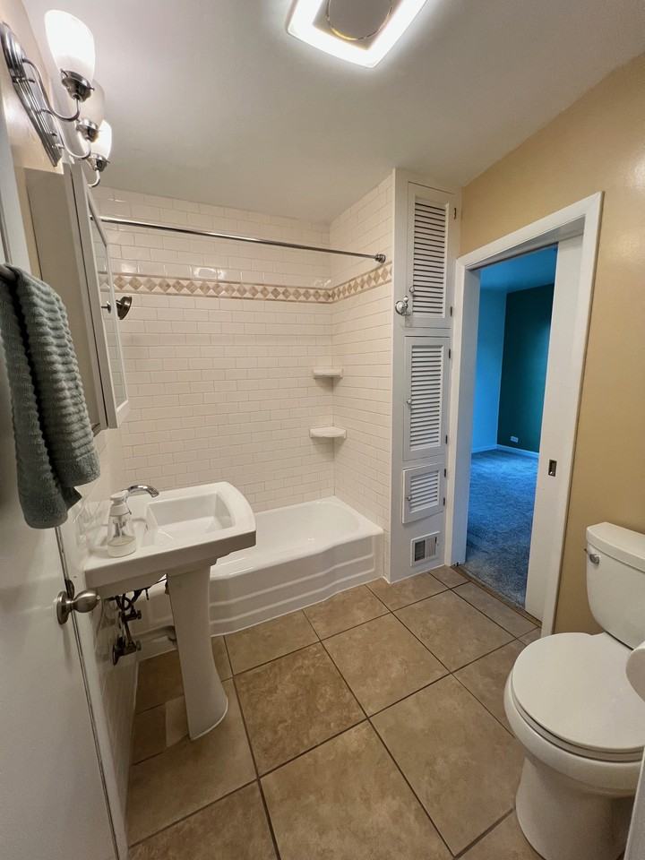 2523 N Stevens St - Photo 5 of 12