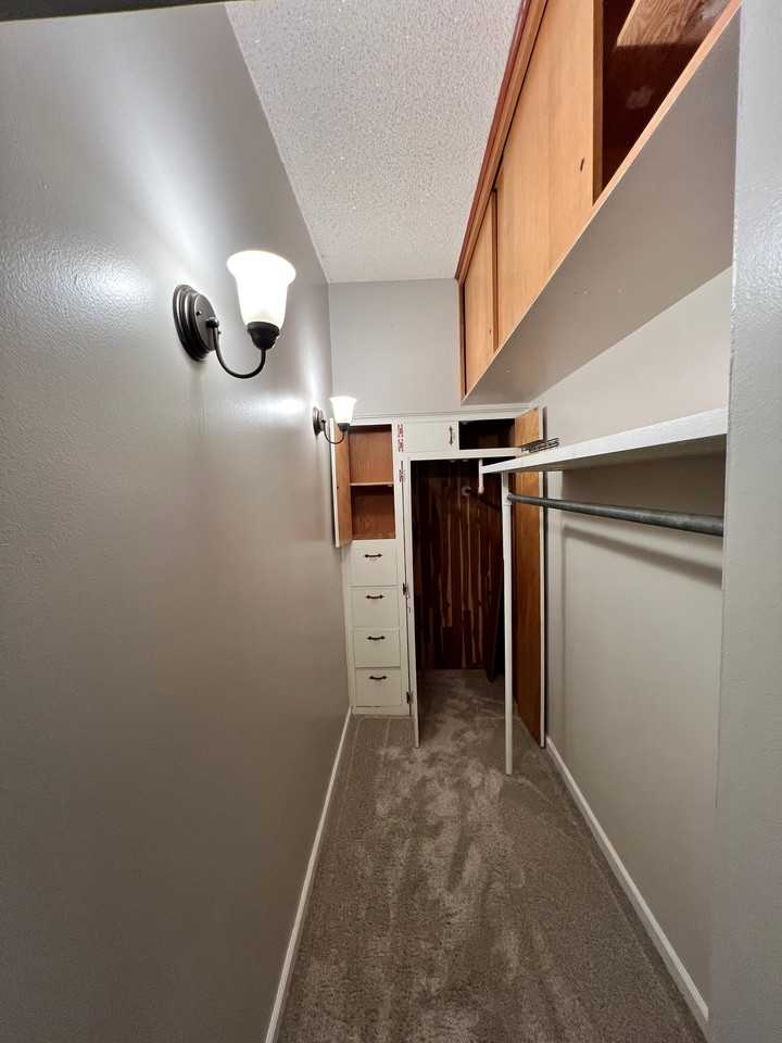 2523 N Stevens St - Photo 7 of 12