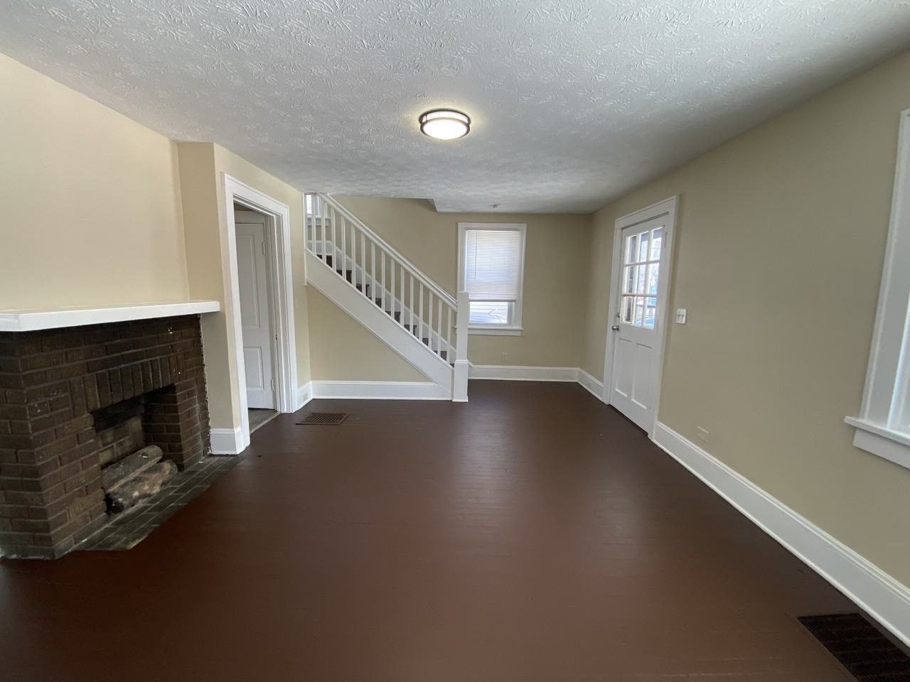 413 Stanton Ave - Photo 3 of 11