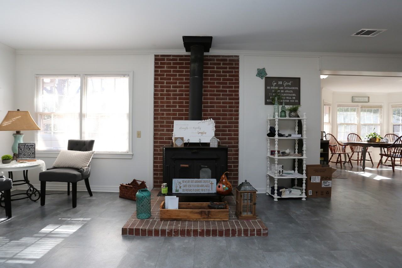 206 E Grady St - Photo 2 of 21