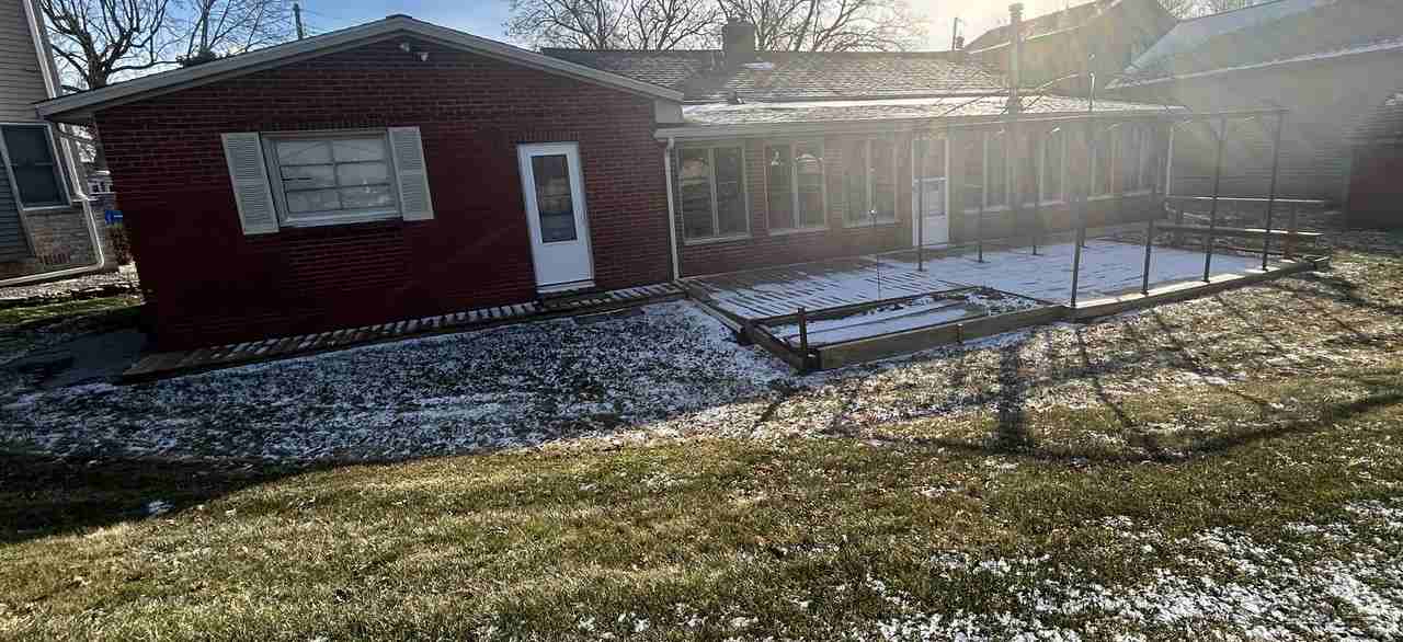 29770 Pointe Dr - Photo 3 of 22