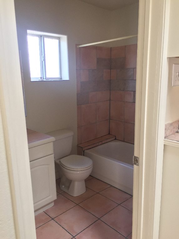 809 Aztec Rd Nw - Photo 5 of 32
