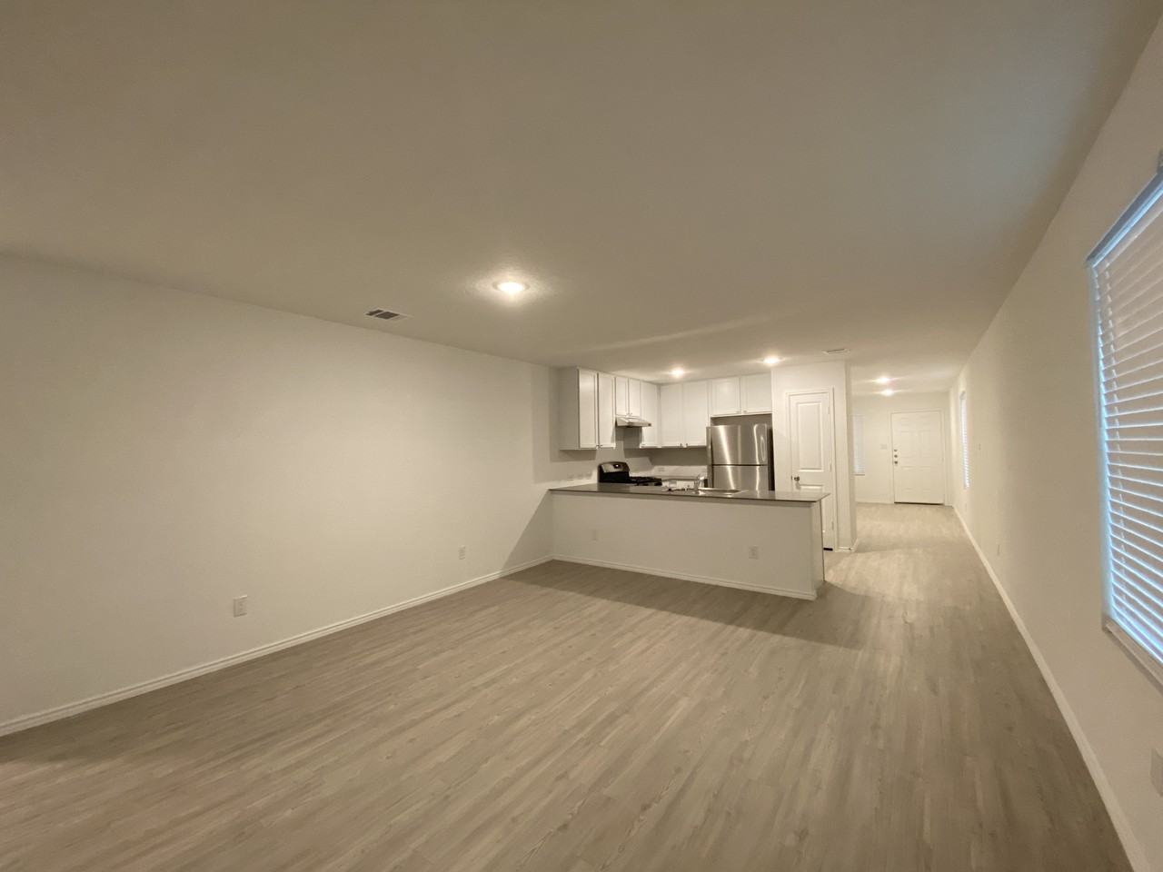 109 Horseshoe Trl - Photo 3 of 13
