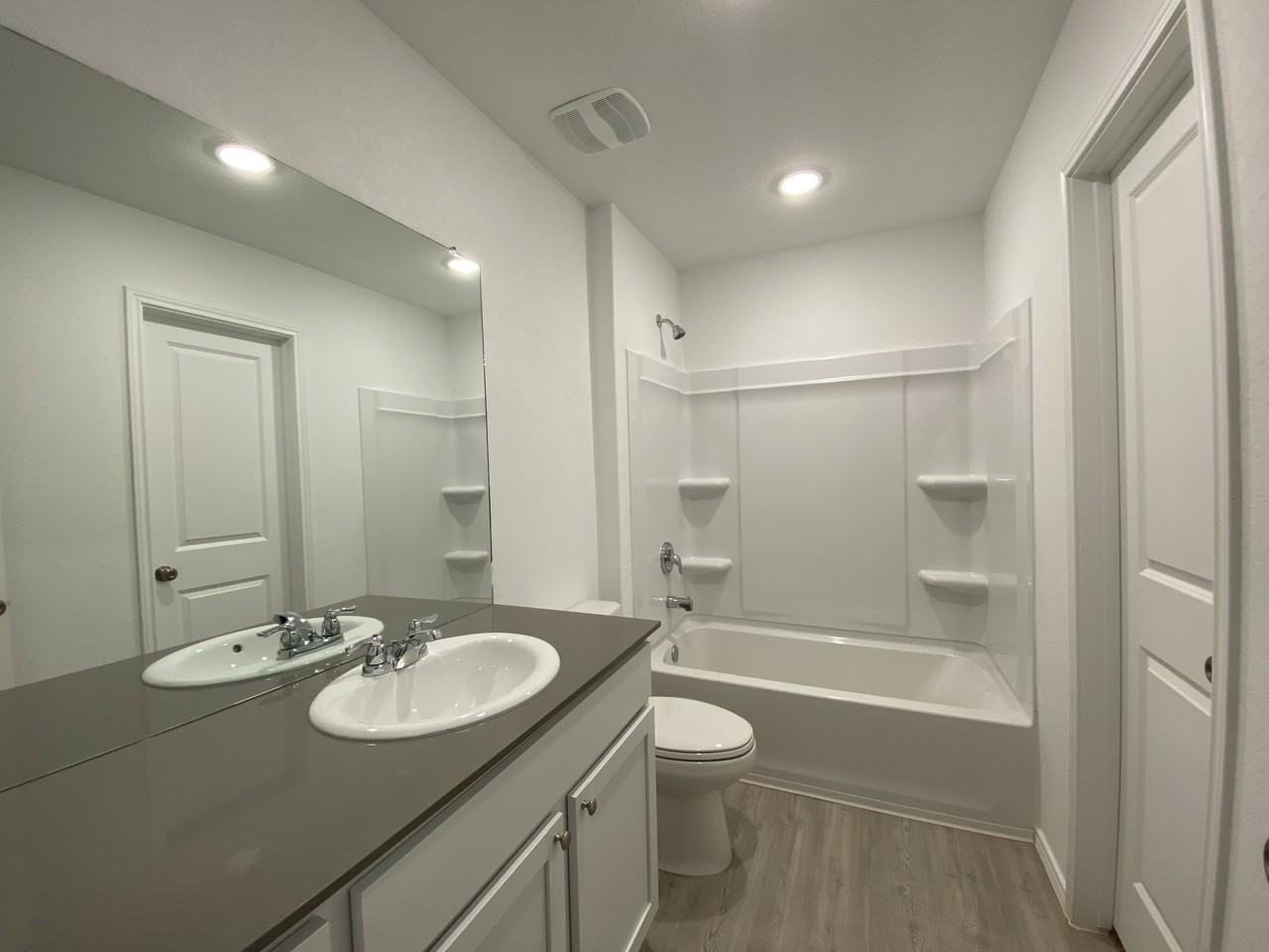 109 Horseshoe Trl - Photo 6 of 13