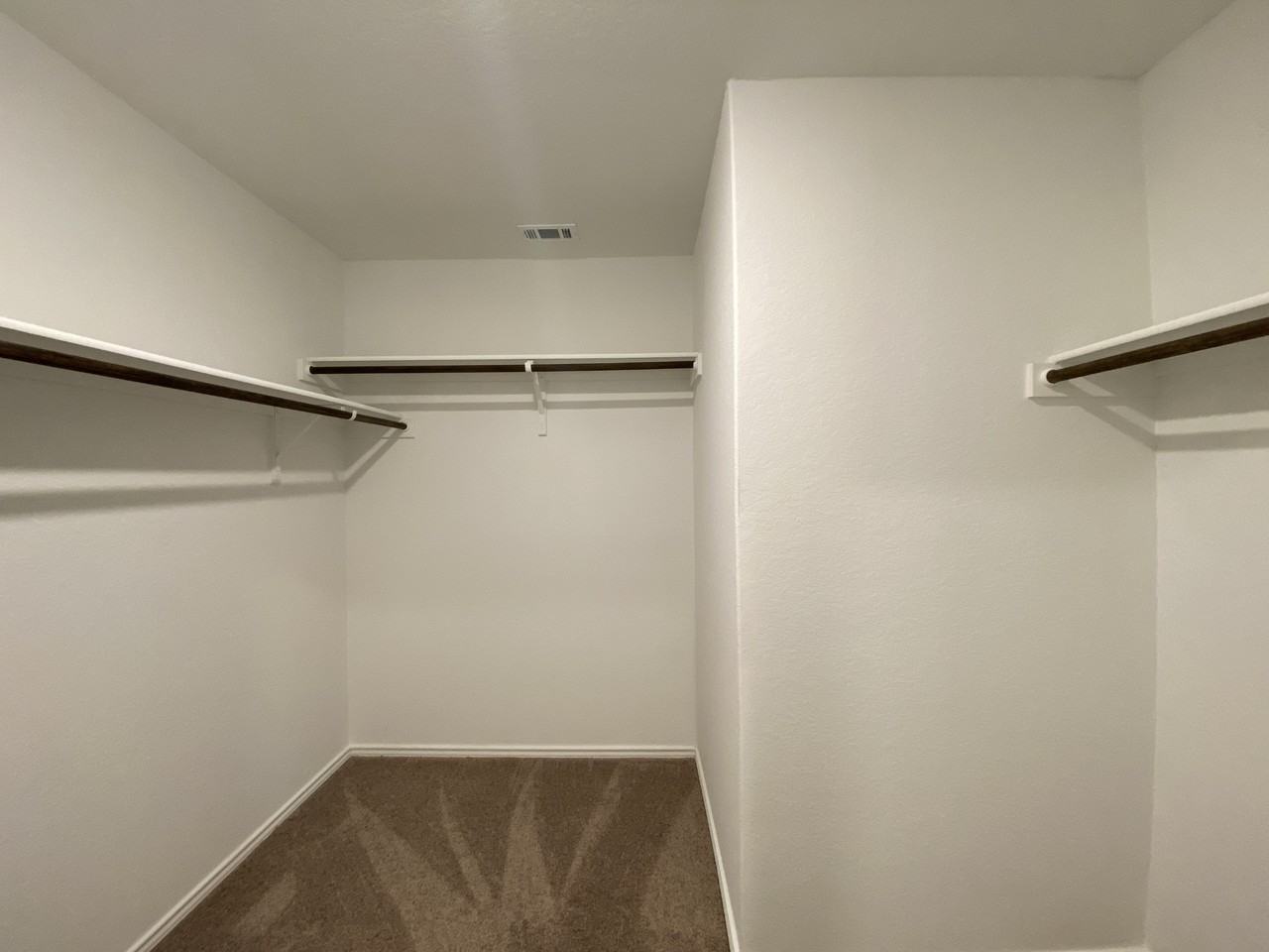 109 Horseshoe Trl - Photo 7 of 13