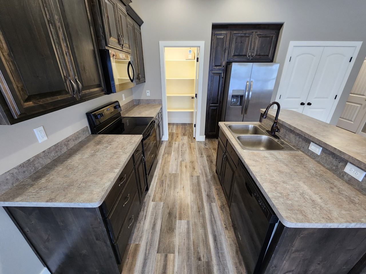 3342 E Kathaway Ln - Photo 5 of 15