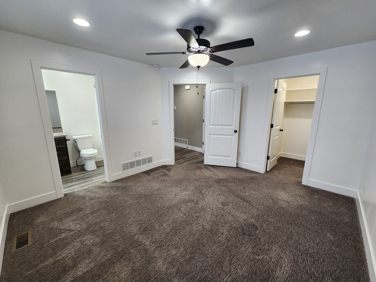 3342 E Kathaway Ln - Photo 6 of 15