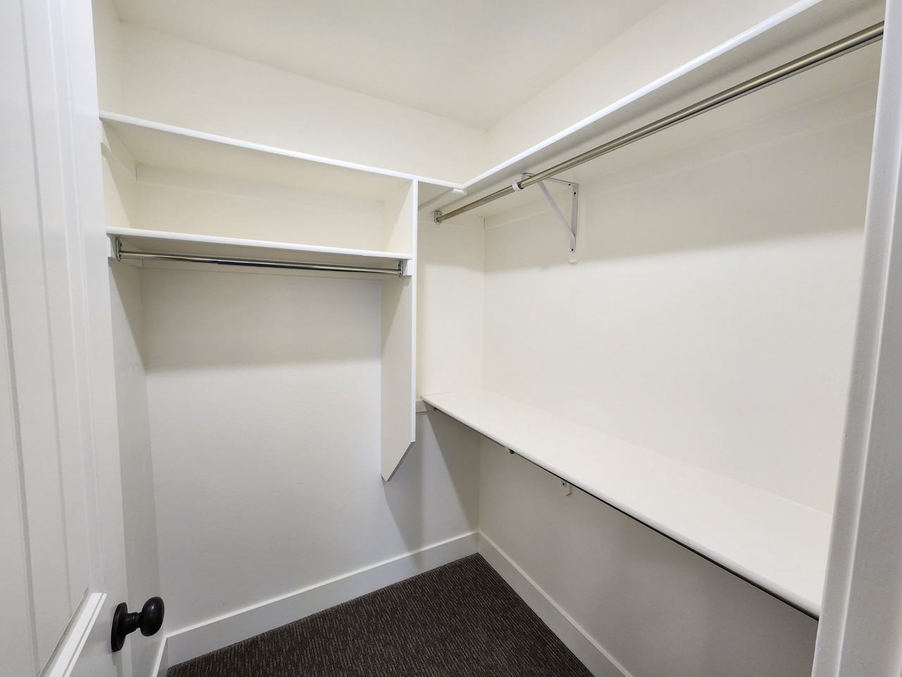 3342 E Kathaway Ln - Photo 7 of 15