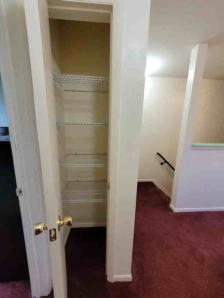 99 Horizon Ct #A - Photo 3 of 10