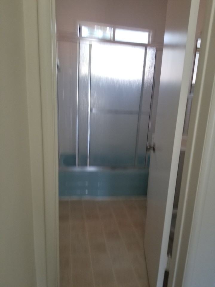 912 N Genesee Ave #7 - Photo 4 of 15