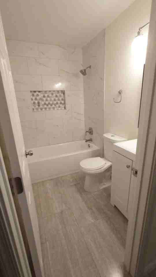 203 E 4th St - Photo 6 of 20