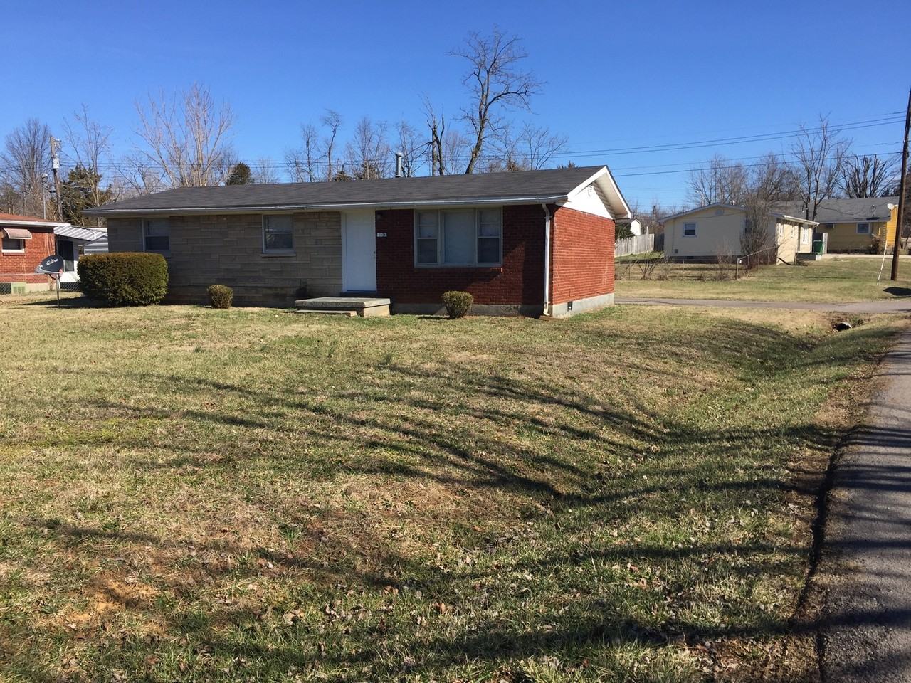 1934 S Wilson Rd - Photo 2 of 41