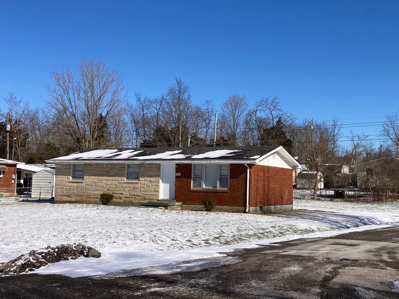 1934 S Wilson Rd - Photo 6 of 41