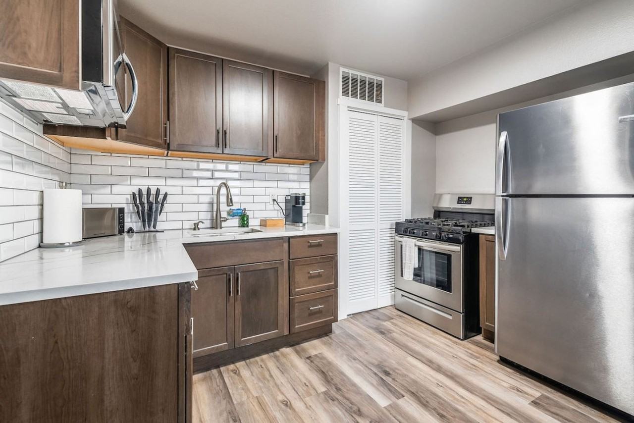 1818 Court F #1045871P - Photo 7 of 20