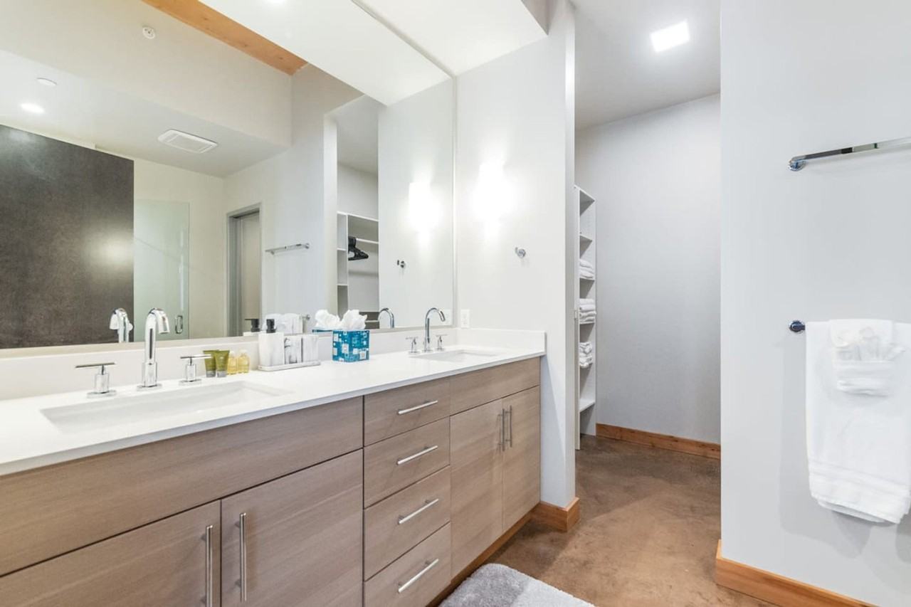 2120 Commerce Street - Photo 4 of 43