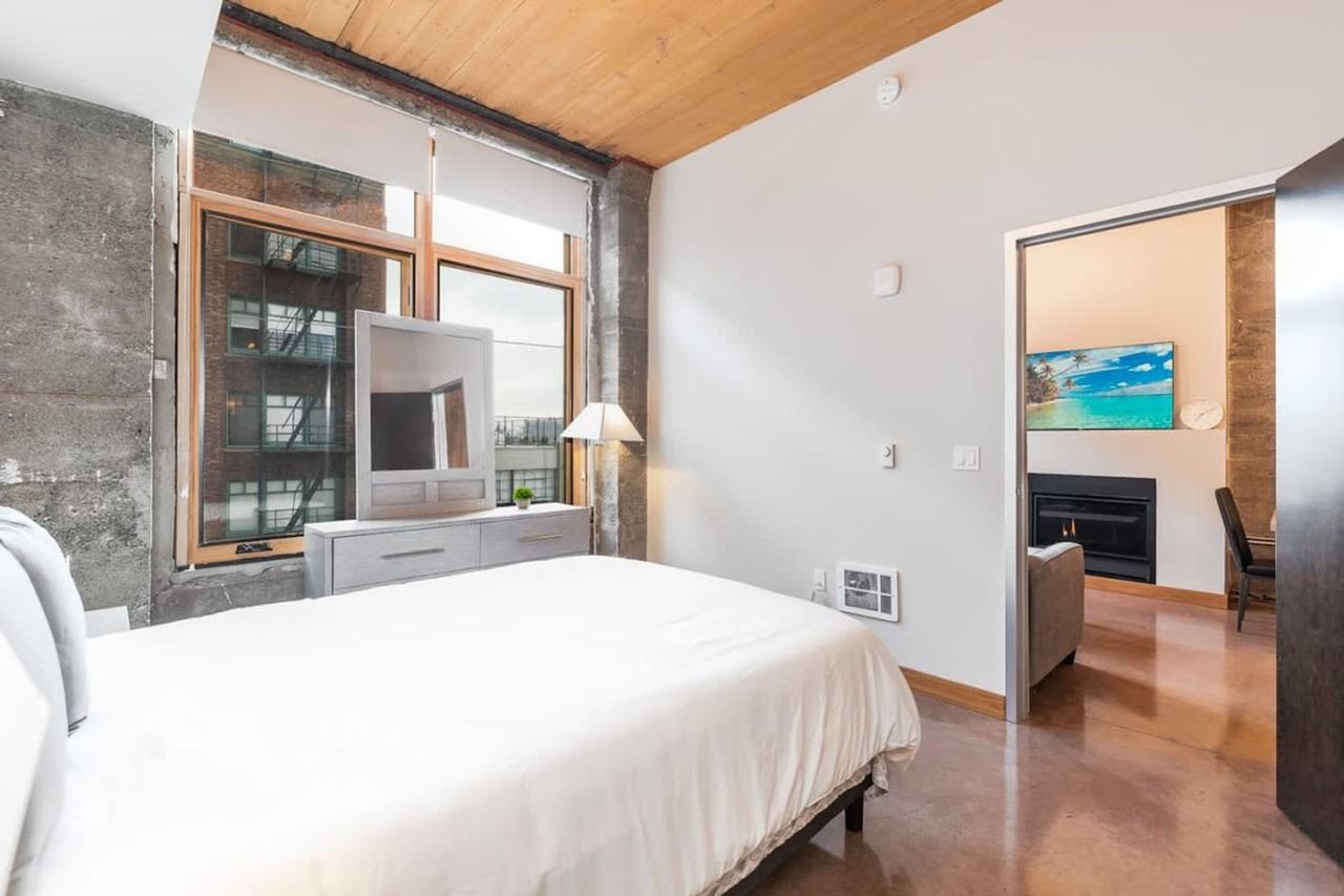 2120 Commerce Street - Photo 4 of 25