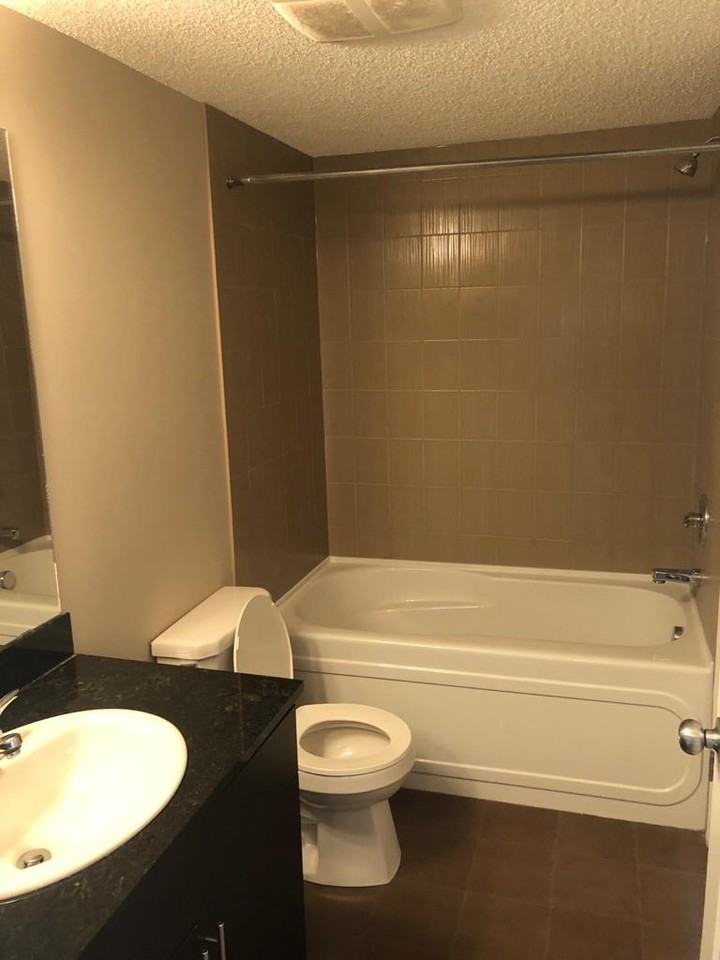 11820 22 Avenue Southwest - Photo 2 of 10